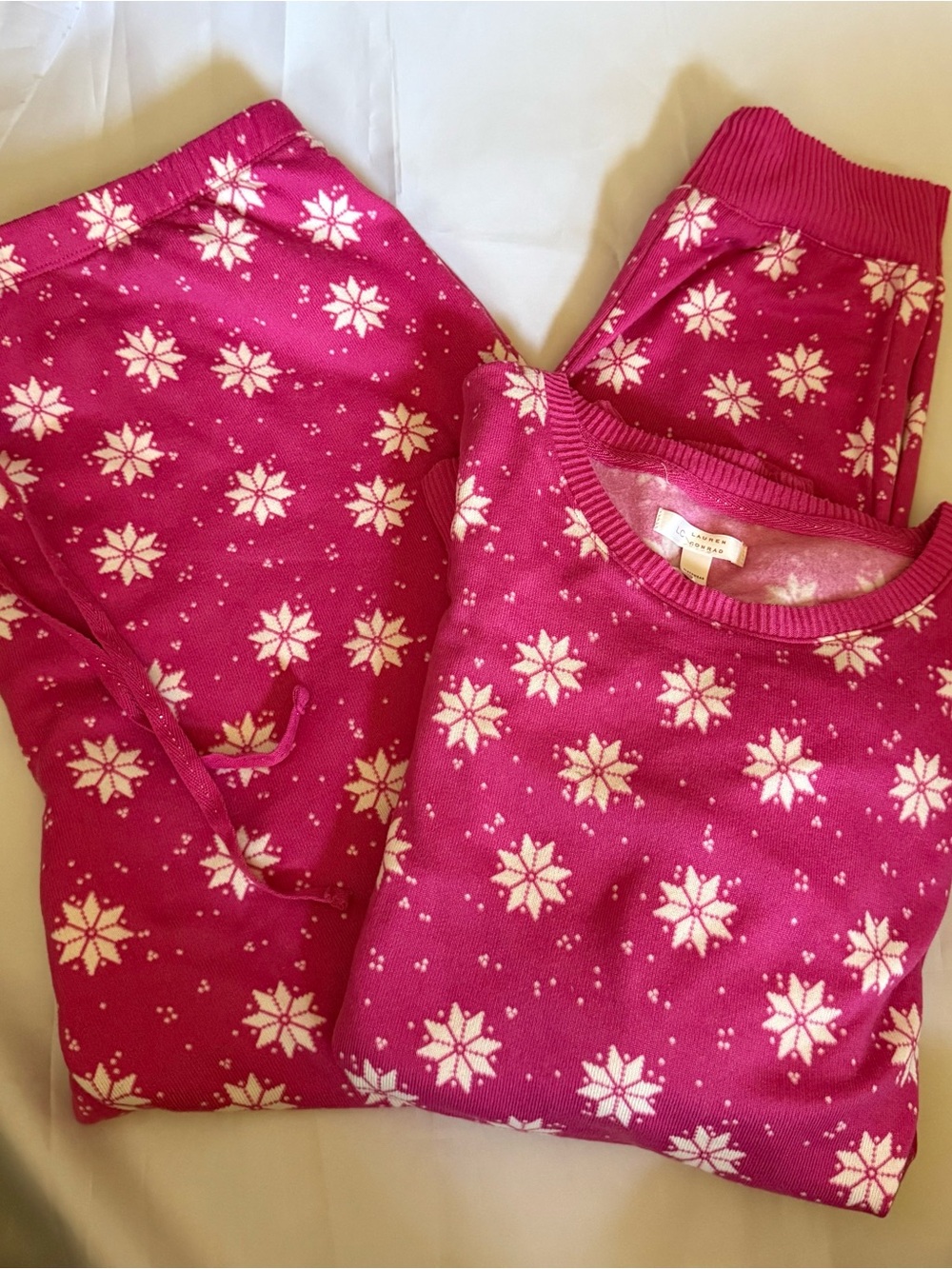 LC Lauren Conrad Pink and White Snowflake Sleep Set - Size XL